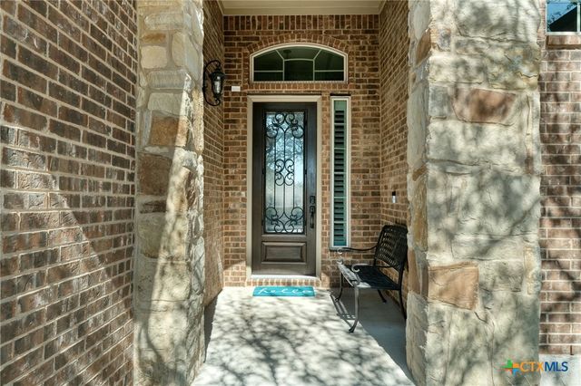 1239 Falling Hills Drive, Georgetown, TX 78628