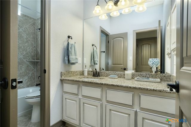 1239 Falling Hills Drive, Georgetown, TX 78628