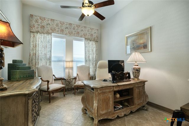 1239 Falling Hills Drive, Georgetown, TX 78628