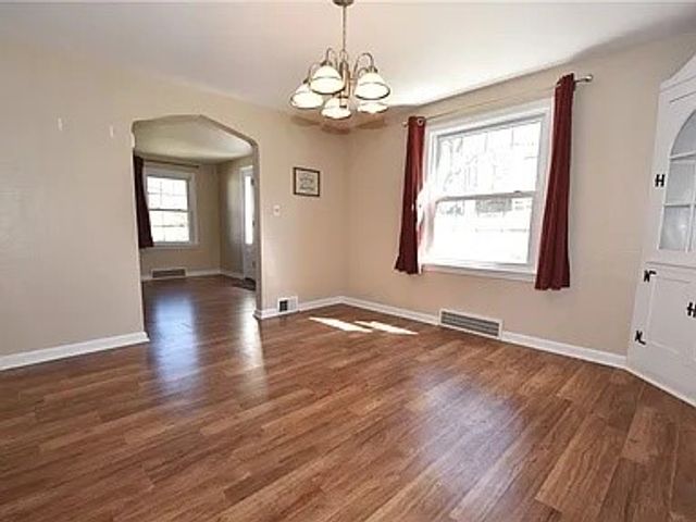 5470 Library Rd, Bethel Park, PA 15102