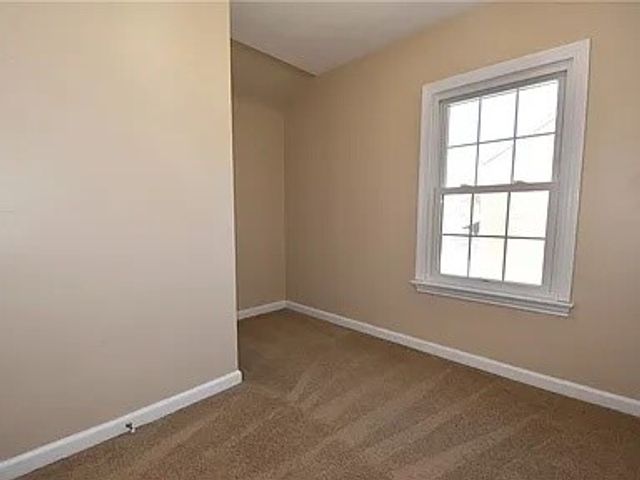 5470 Library Rd, Bethel Park, PA 15102