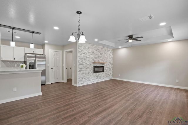 251 CROCKETT ST, Lone Star, TX 75668