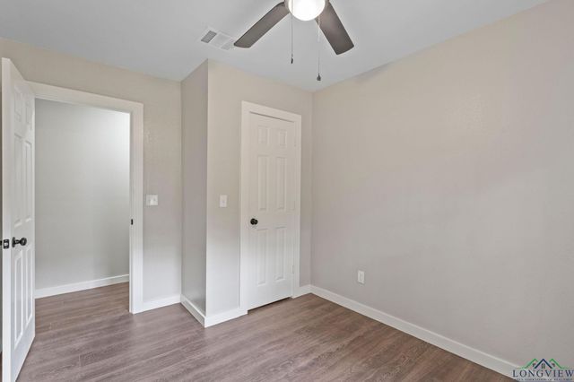 251 CROCKETT ST, Lone Star, TX 75668