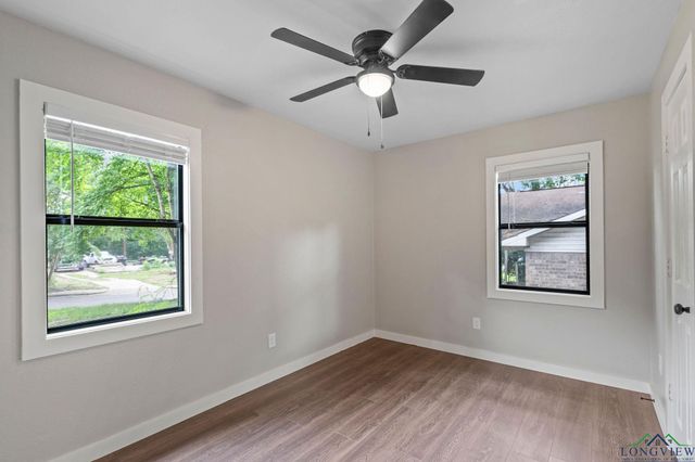 251 CROCKETT ST, Lone Star, TX 75668