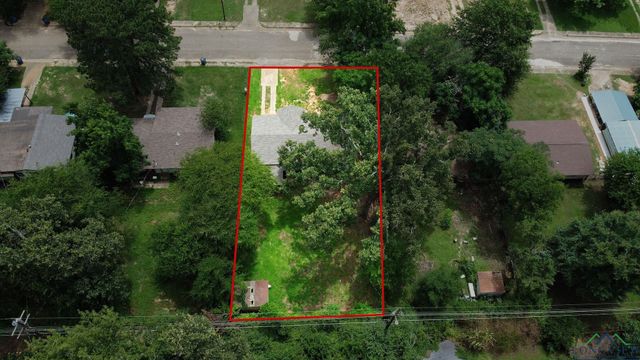 251 CROCKETT ST, Lone Star, TX 75668