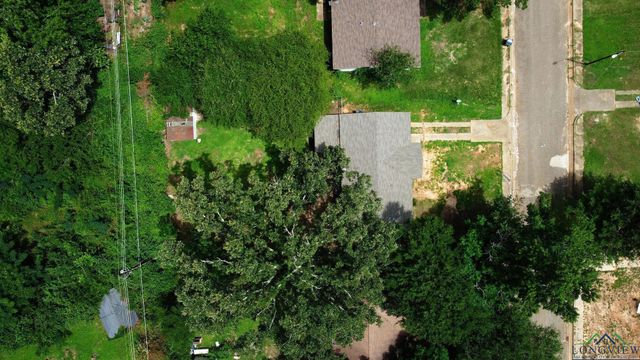 251 CROCKETT ST, Lone Star, TX 75668