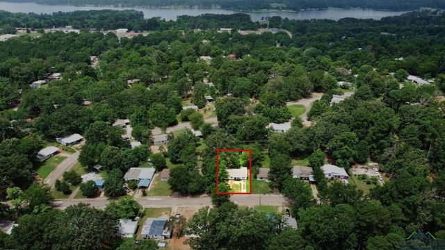 251 CROCKETT ST, Lone Star, TX 75668