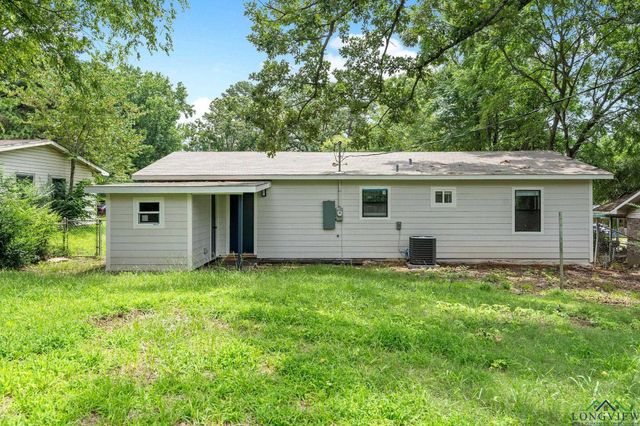 251 CROCKETT ST, Lone Star, TX 75668