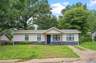 251 CROCKETT ST, Lone Star, TX 75668