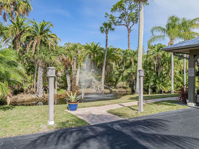 335 Hawthorne Lane, Vero Beach, FL 32962