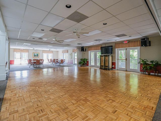 335 Hawthorne Lane, Vero Beach, FL 32962