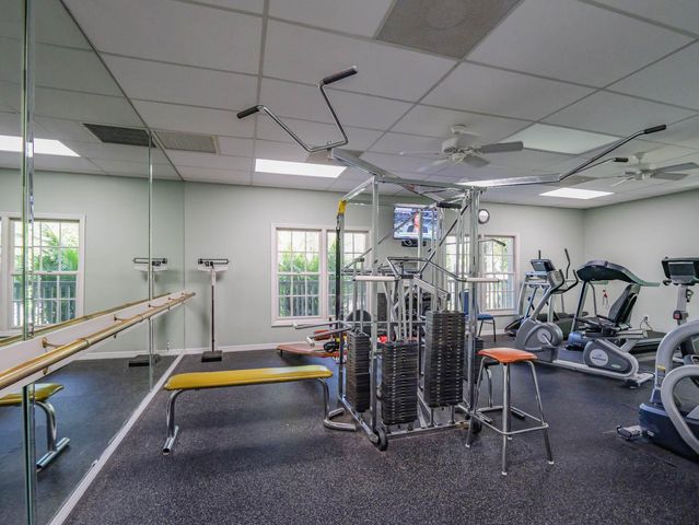 335 Hawthorne Lane, Vero Beach, FL 32962