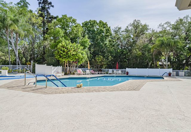 335 Hawthorne Lane, Vero Beach, FL 32962