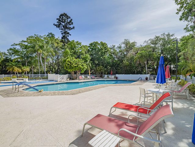 335 Hawthorne Lane, Vero Beach, FL 32962