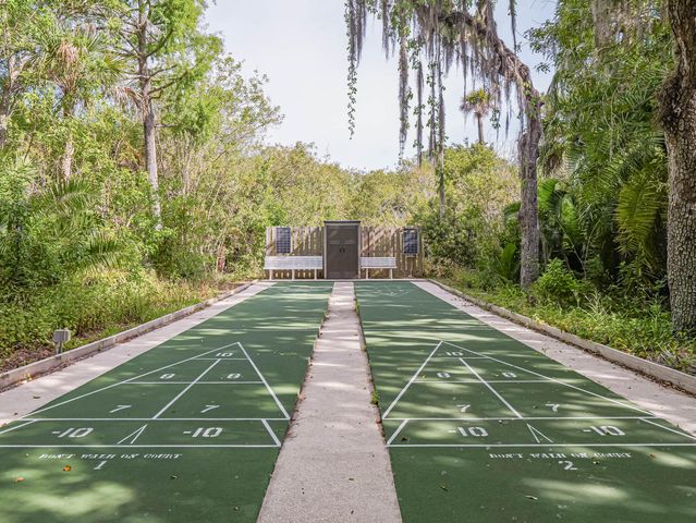 335 Hawthorne Lane, Vero Beach, FL 32962