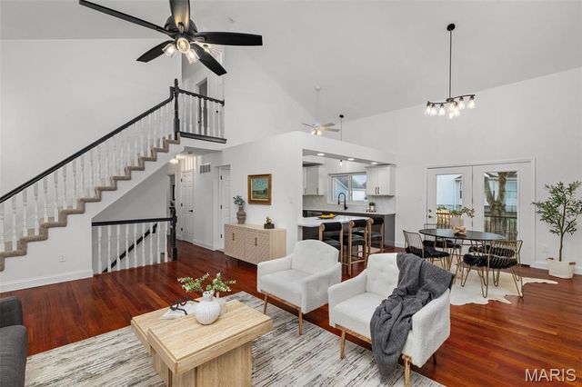 16712 Chesterfield Farms Drive, Chesterfield, MO 63005