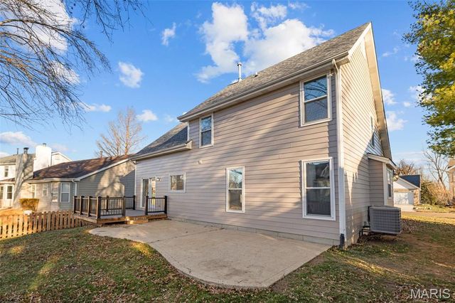 16712 Chesterfield Farms Drive, Chesterfield, MO 63005