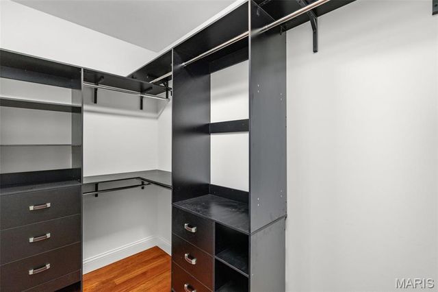 16712 Chesterfield Farms Drive, Chesterfield, MO 63005