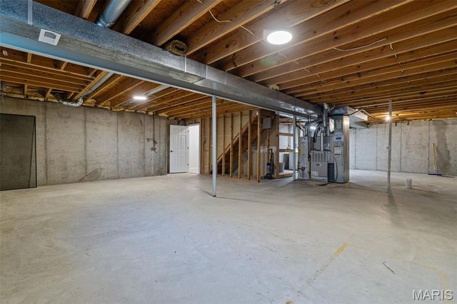 16712 Chesterfield Farms Drive, Chesterfield, MO 63005