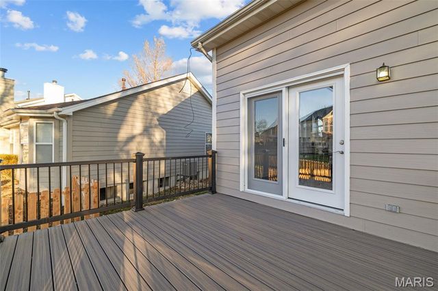 16712 Chesterfield Farms Drive, Chesterfield, MO 63005