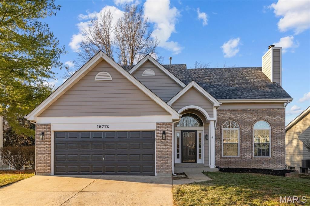 16712 Chesterfield Farms Drive, Chesterfield, MO 63005