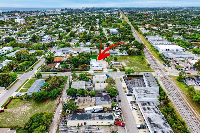 202 SE 4th Street, Delray Beach, FL 33483