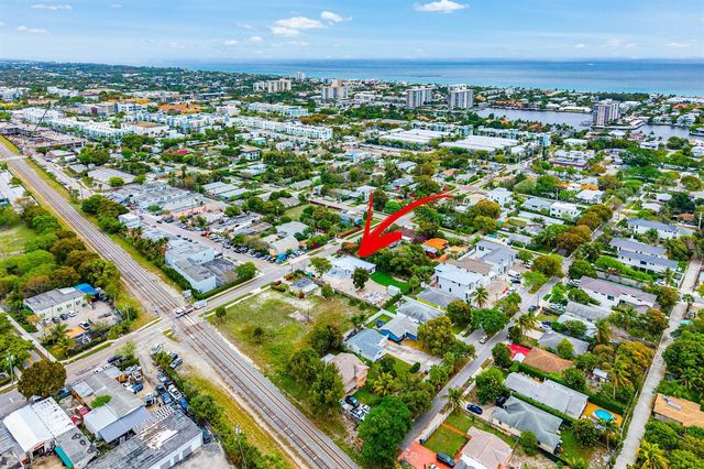 202 SE 4th Street, Delray Beach, FL 33483