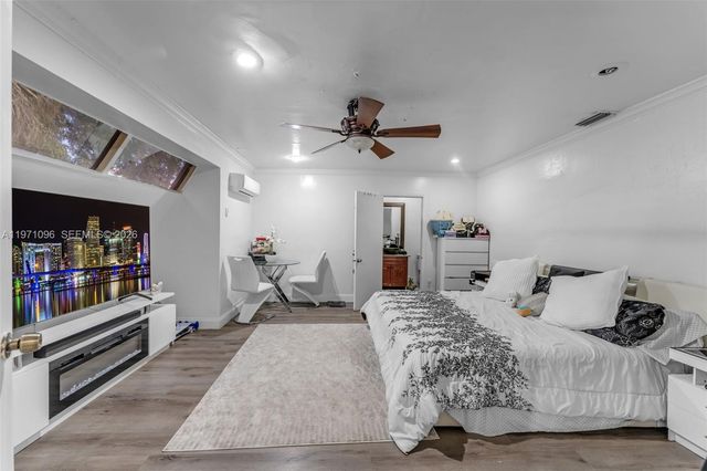 15109 SW 71st Ln, Miami, FL 33193