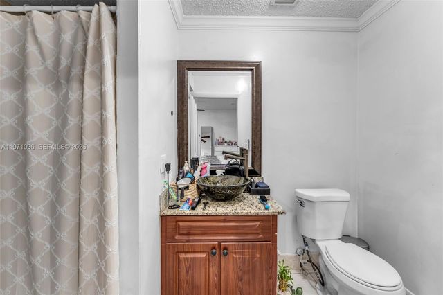 15109 SW 71st Ln, Miami, FL 33193