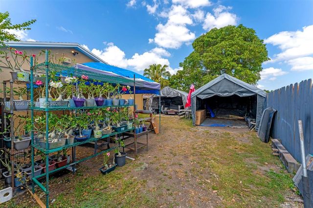 15109 SW 71st Ln, Miami, FL 33193