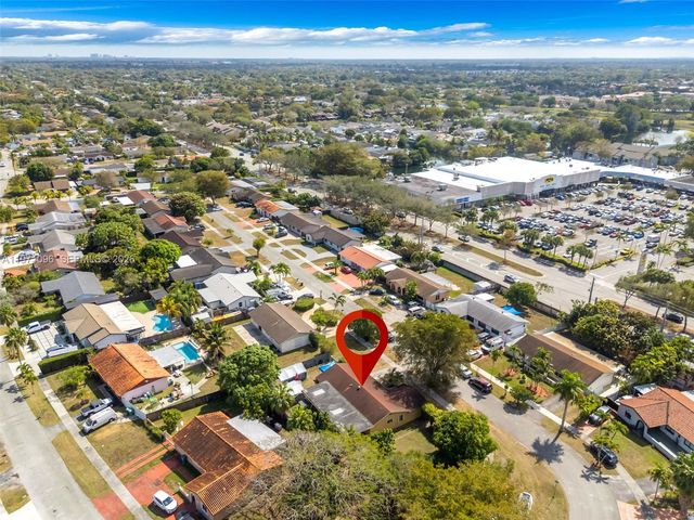 15109 SW 71st Ln, Miami, FL 33193