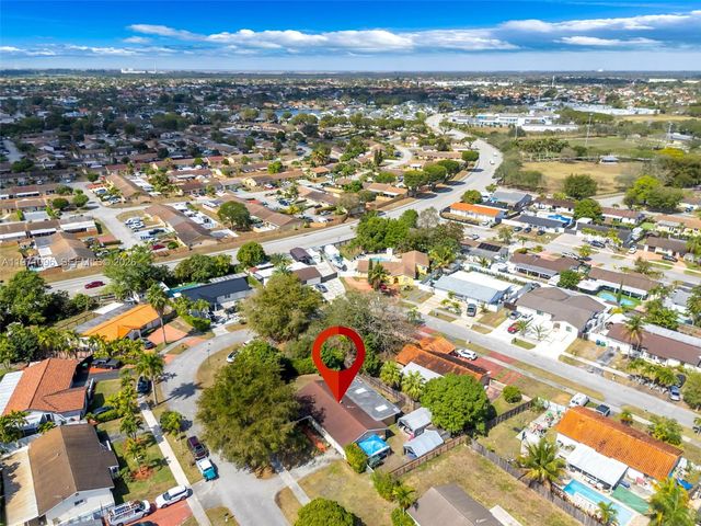 15109 SW 71st Ln, Miami, FL 33193