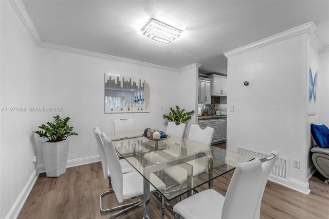 15109 SW 71st Ln, Miami, FL 33193