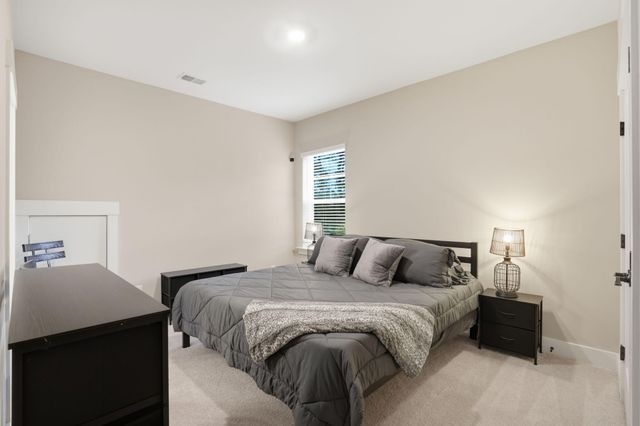 1055 Stonehenge Drive, Hanahan, SC 29410