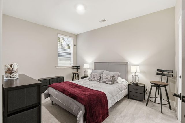 1055 Stonehenge Drive, Hanahan, SC 29410