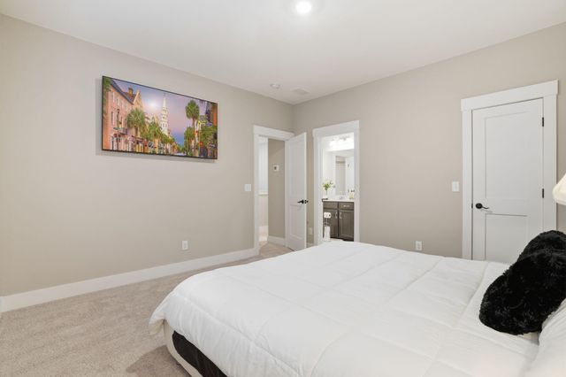 1055 Stonehenge Drive, Hanahan, SC 29410