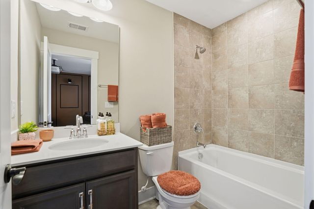 1055 Stonehenge Drive, Hanahan, SC 29410