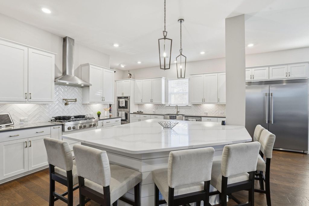 Image 13 of property listing at 1055 Stonehenge Drive, Hanahan, SC 29410