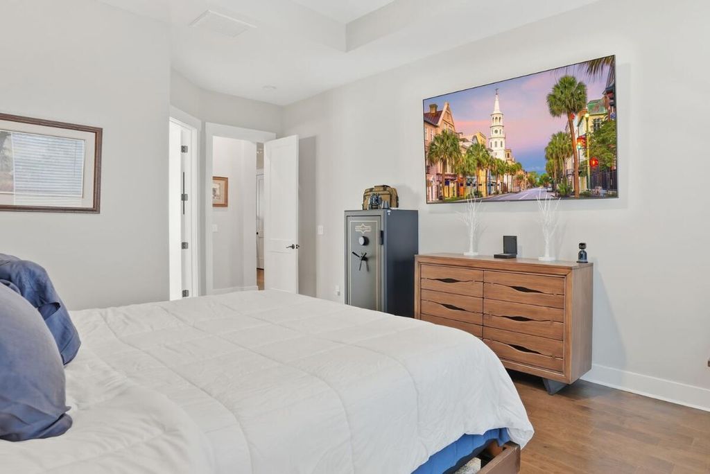 Image 20 of property listing at 1055 Stonehenge Drive, Hanahan, SC 29410