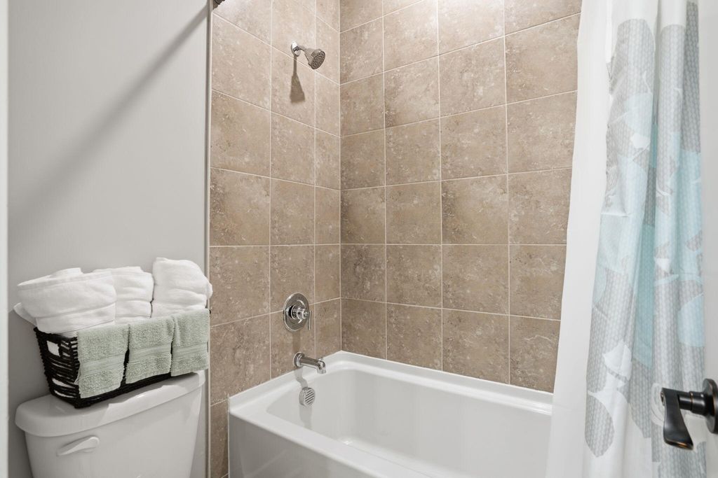 Image 33 of property listing at 1055 Stonehenge Drive, Hanahan, SC 29410