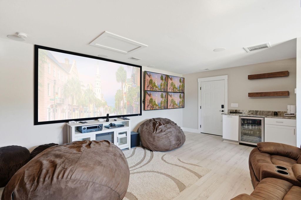 Image 34 of property listing at 1055 Stonehenge Drive, Hanahan, SC 29410