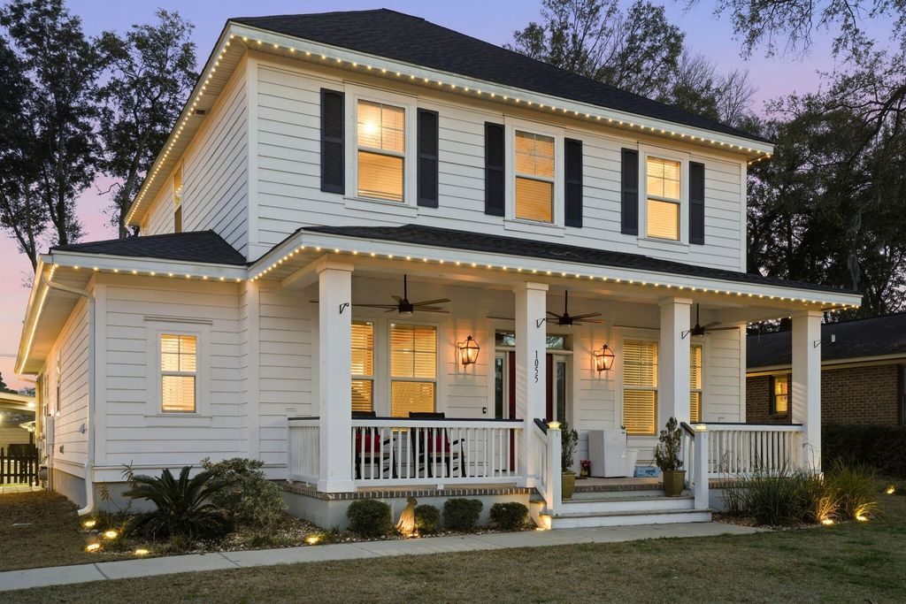 Image 8 of property listing at 1055 Stonehenge Drive, Hanahan, SC 29410