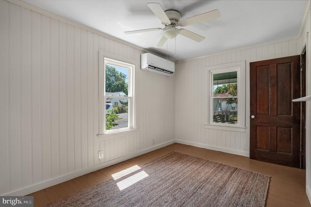 6033 LEWIS ST, Chincoteague Island, VA 23336