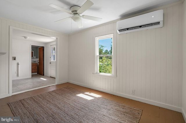 6033 LEWIS ST, Chincoteague Island, VA 23336