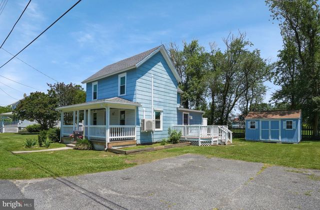 6033 LEWIS ST, Chincoteague Island, VA 23336