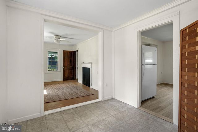 6033 LEWIS ST, Chincoteague Island, VA 23336