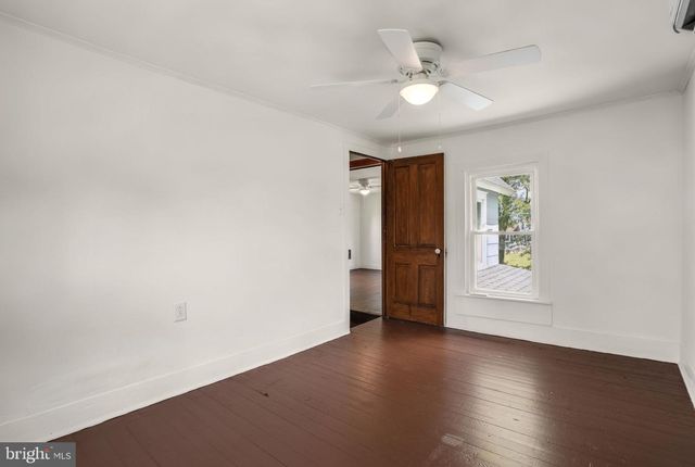 6033 LEWIS ST, Chincoteague Island, VA 23336