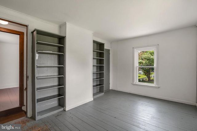 6033 LEWIS ST, Chincoteague Island, VA 23336