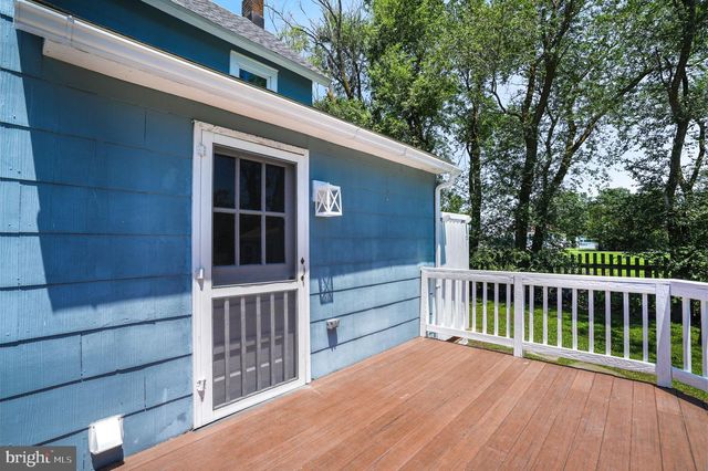 6033 LEWIS ST, Chincoteague Island, VA 23336