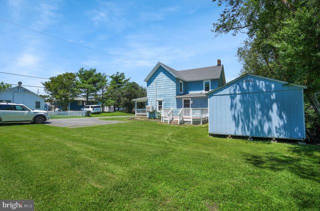 6033 LEWIS ST, Chincoteague Island, VA 23336